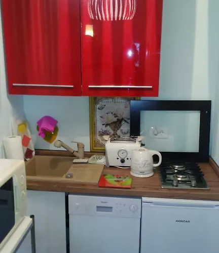 Orange Cube - Self Check In - Free Parking Διαμέρισμα *