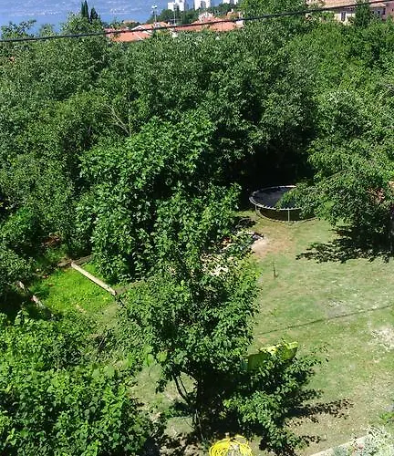 Orange Cube - Self Check In - Free Parking