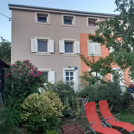 Orange Cube - Self Check In - Free Parking Rijeka