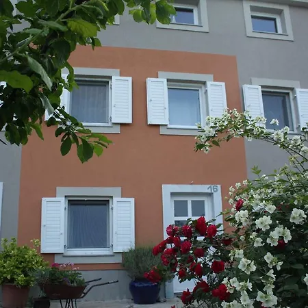 Apartment Orange Cube Rijeka