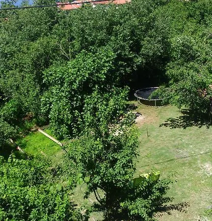 Orange Cube - Self Check In - Free Parking